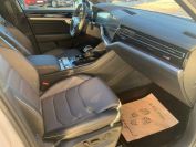 Volkswagen Touareg 3.0TDI R-Line Фото № 31 из 33
