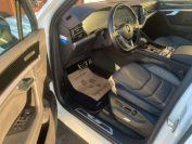 Volkswagen Touareg 3.0TDI R-Line Фото № 21 из 33