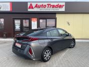 Toyota Prius Prime Plug-in Фото № 4 из 24