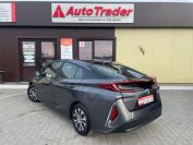 Toyota Prius Prime Plug-in Фото № 6 из 24