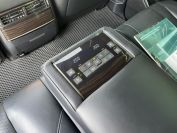 Lexus LX570 Фото № 17 из 30