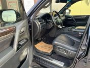 Lexus LX570 Фото № 19 из 30