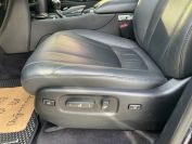 Lexus LX570 Фото № 22 из 30