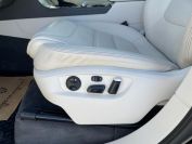 Volkswagen Touareg 3.0TDI Фото № 22 из 30