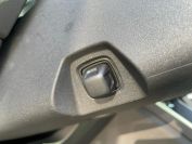 Volkswagen Touareg 3.0TDI R-Line Фото № 21 из 27