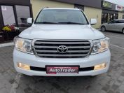 Toyota Land Cruiser 200 Фото № 2 из 20