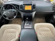Toyota Land Cruiser 200 Фото № 10 из 20