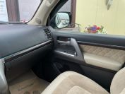 Toyota Land Cruiser 200 Фото № 18 из 20