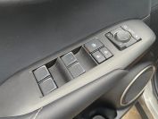 Lexus NX300 Фото № 19 из 29