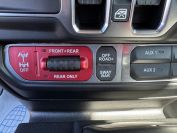 Jeep Wrangler Rubicon Фото № 30 из 36