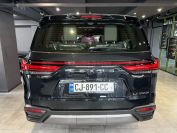 Lexus LX500d Фото № 8 из 28