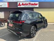 Lexus LX500d Фото № 4 из 38