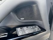 Lexus LX500d Фото № 27 из 38