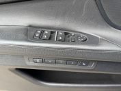 BMW 750i xDrive Фото № 25 из 33