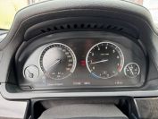 BMW 750i xDrive Фото № 27 из 33