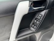 Toyota Land Cruiser 150 Фото № 16 из 25