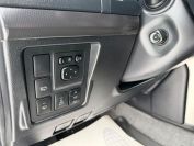 Toyota Land Cruiser 150 Фото № 17 из 25