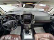 Toyota Land Cruiser 200 Фото № 17 из 28