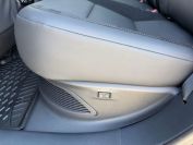 Lexus RX500h F Performance + Фото № 25 из 38